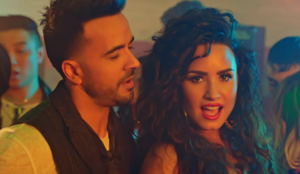Luis Fonsi lança clipe com Demi Lovato