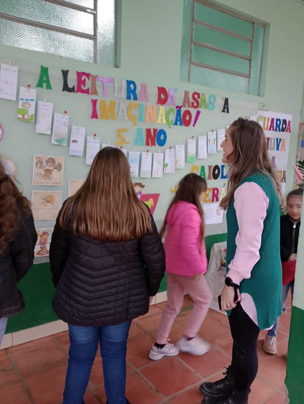 Bibliotecária do IMI participa de evento literário